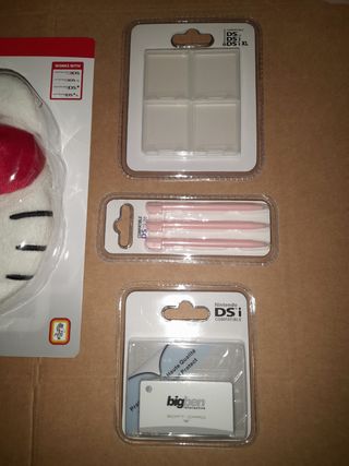 Oferta.NUEVO DSI.Funda Hello Kitty y Accesorios 