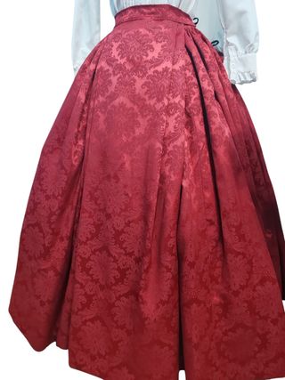 Falda regional 46 a 48