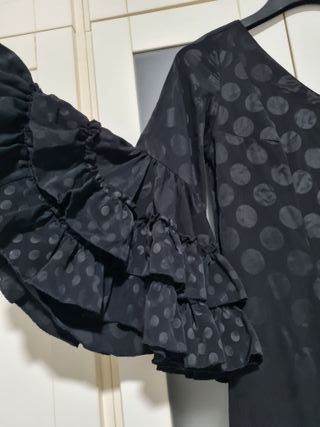 Traje de flamenca negro,a medida aprox. talla 44  