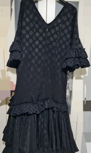 Traje de flamenca negro,a medida aprox. talla 44  