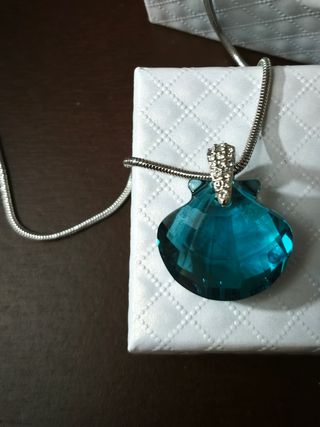  SWAROVSKI auténtico Colgante y cadena NUEVO.