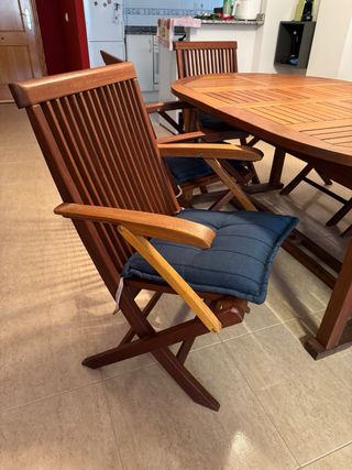 Conjunto de exterior con mesa de teka y 6 sillas