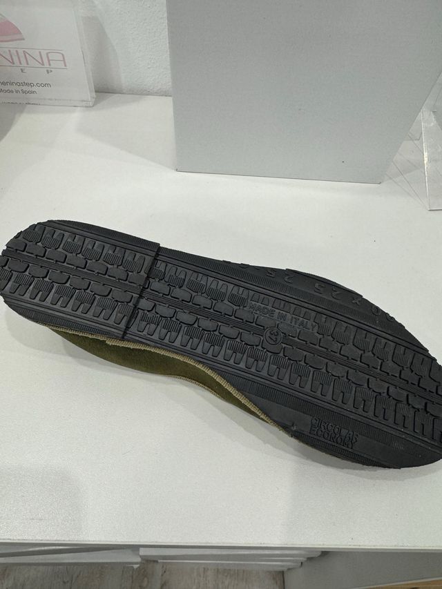 Zapatos Venecianas Frulane en cinco colores