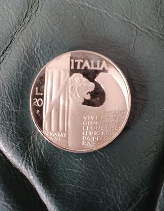 Moneda conmemorativa Musolini.