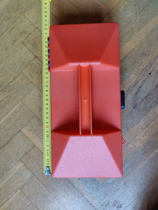 Caja aparejos pesca pequeña