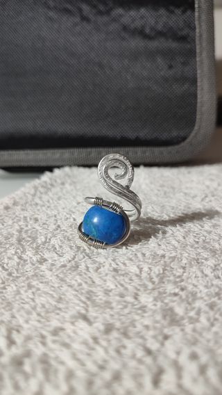 Anello regolabile con agata blu 