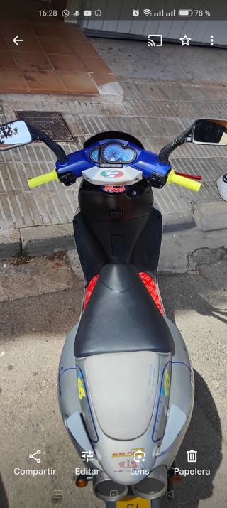 Aprilia sr minarelli 50 edición valentino Rossi