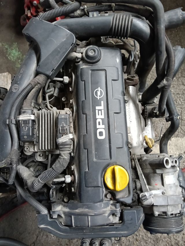 Motor Opel Astra 1.7 mal junta culata de