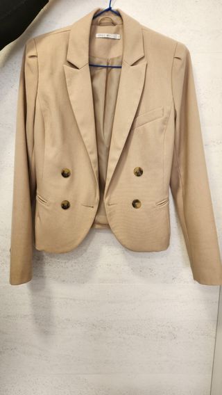 Americana Only mujer