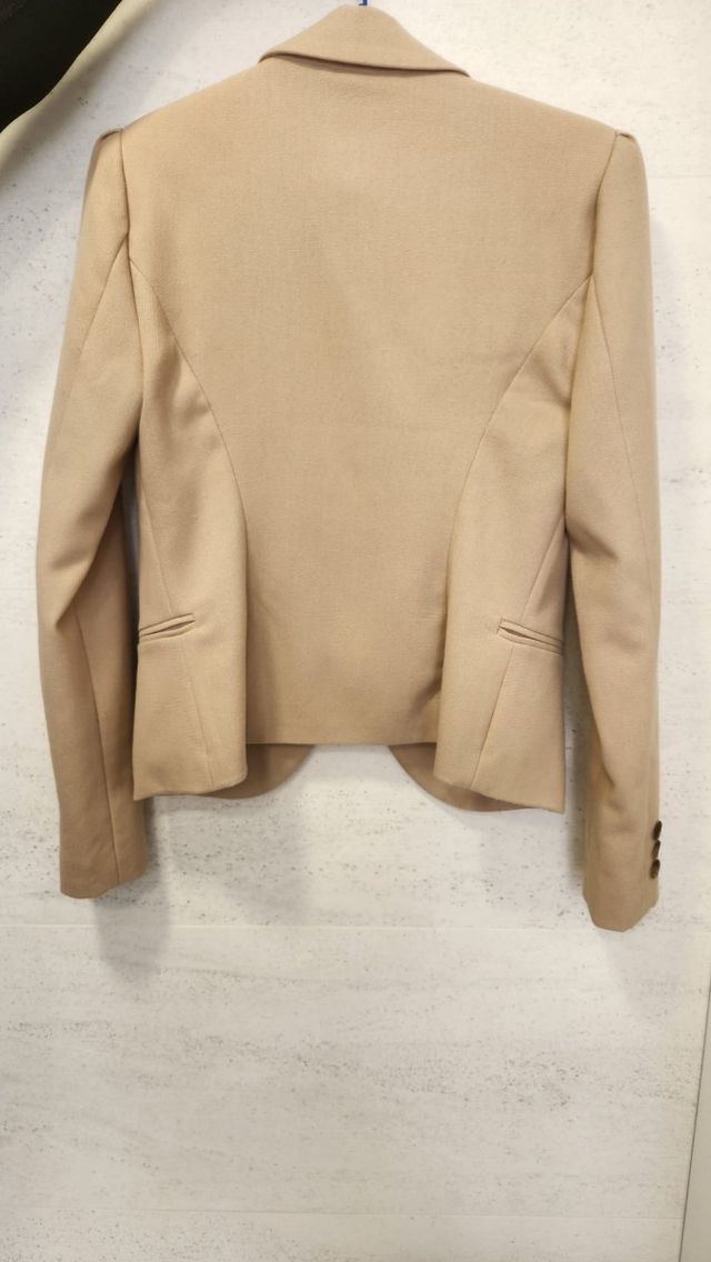 Americana Only mujer