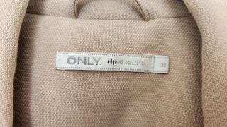 Americana Only mujer