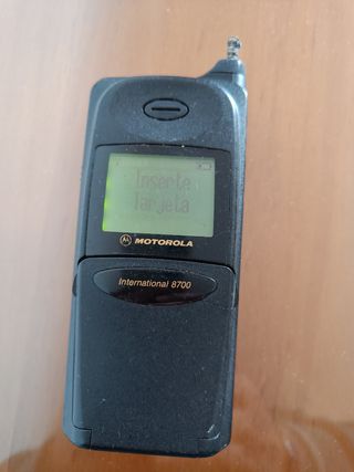 Teléfono Motorola 8700