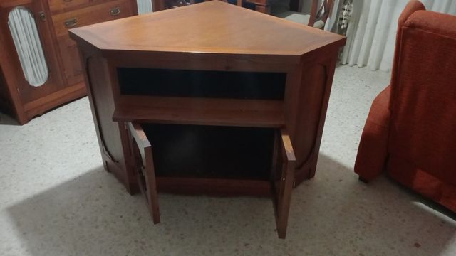 Mesa de rinconera  para la tele
