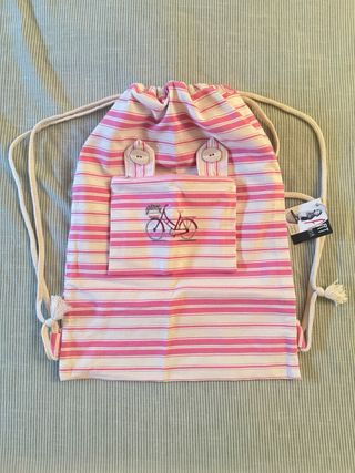 Mochila de cuerdas rosa