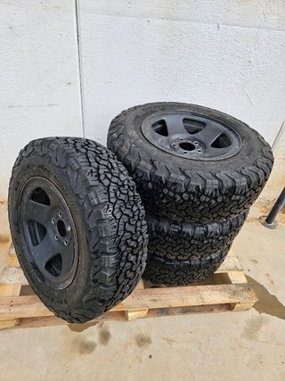 Ruedas BFGoodrich All-Terrain y llantas de acero