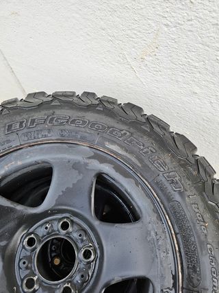 Ruedas BFGoodrich All-Terrain y llantas de acero