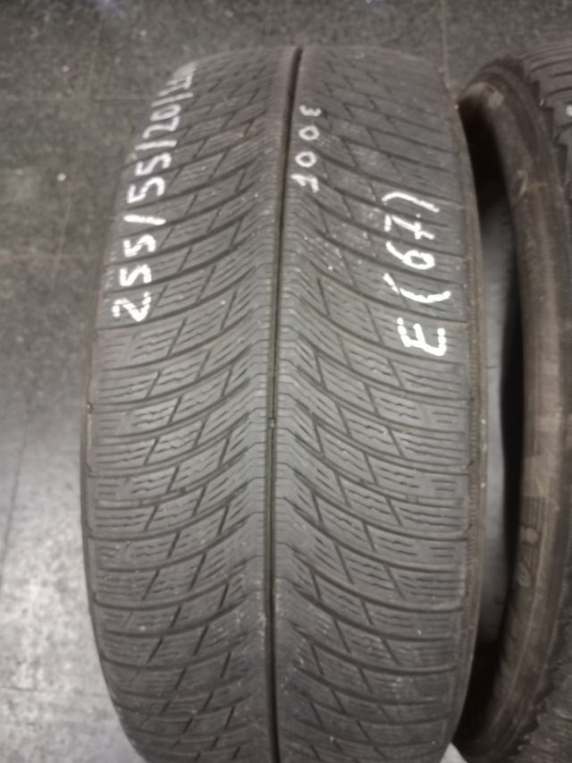 E67. 255.55.20.110V M*S Michelin