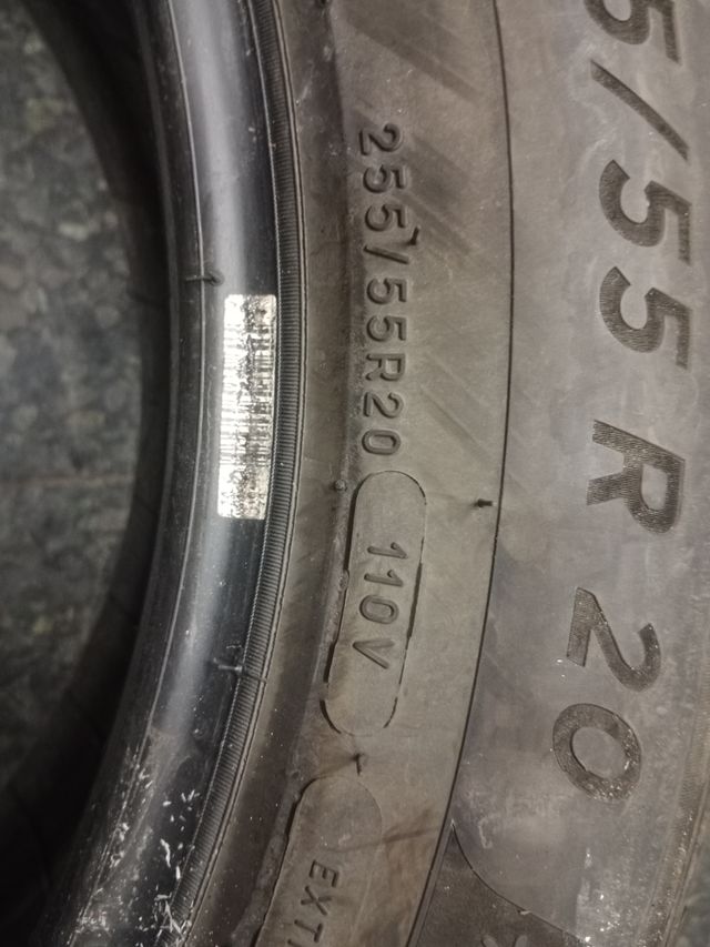 E67. 255.55.20.110V M*S Michelin