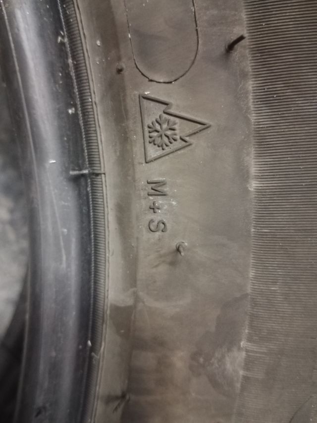 E67. 255.55.20.110V M*S Michelin