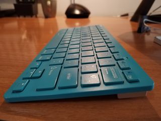 Teclado Wireless Inalámbrico Universal Silver azul