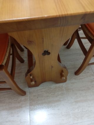 Mesa y sillas de cocina, se venden también por sep