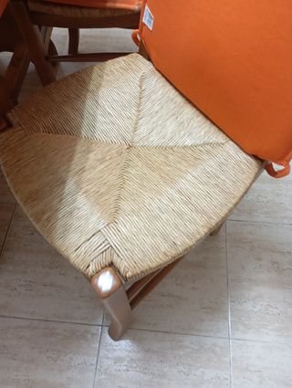 Mesa y sillas de cocina, se venden también por sep