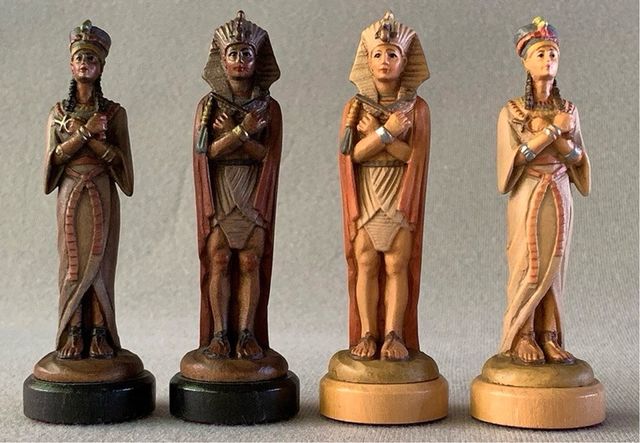 Scacchi anri egizi legno intagliato dipinto a mano