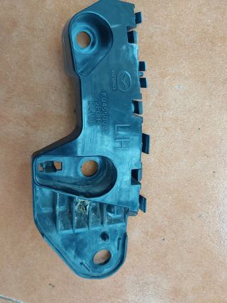 Soporte del parachoques delantero Mazda