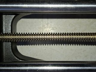 Soporte autocentrante alineadora