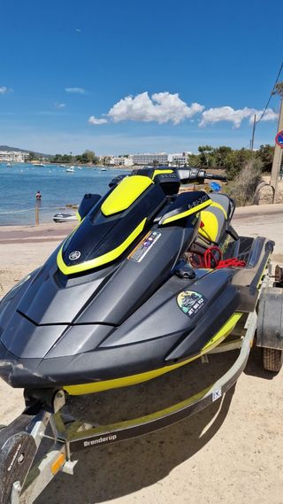 MOTO DE AGUA YAMAHA 300cv