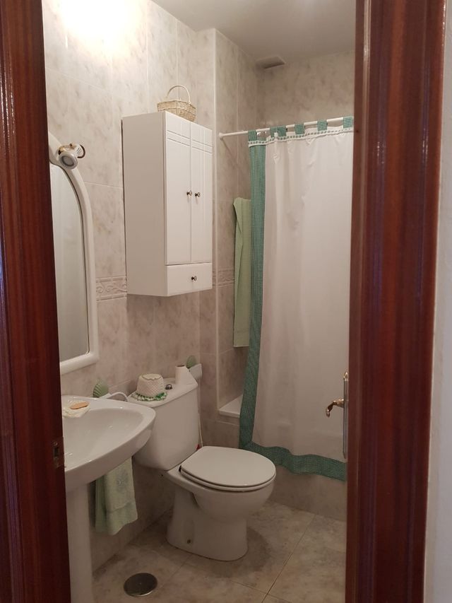 Piso baños de montemayor
