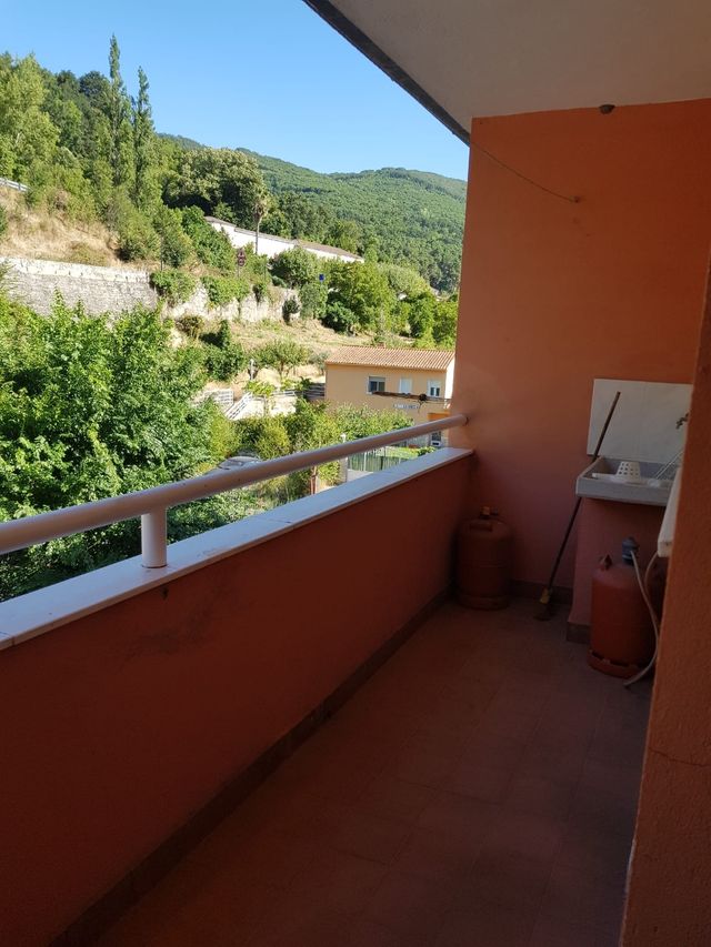 Piso baños de montemayor