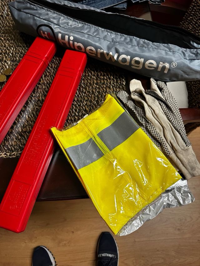 Triangulos coche mas chaleco y guantes