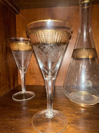 Set bottiglia e 4 calici 