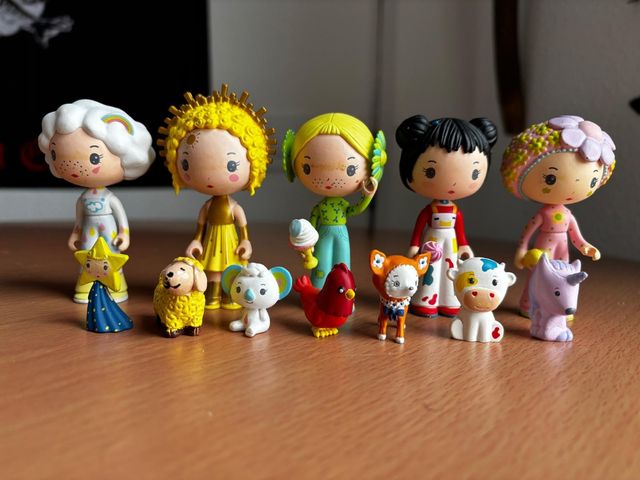 SET DI 5 BAMBOLE MINYLY CON ANIMALI DOMESTICI in vendita o cambio