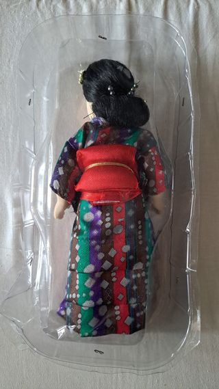 Bambola in porcellana