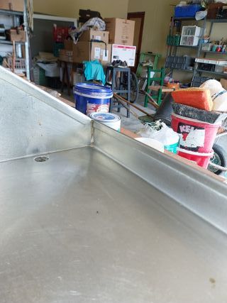 Mueble expositor-escurridor