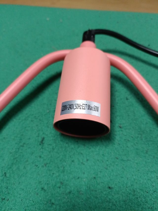 Lámpara de techo en color rosa con REGALO