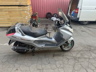 Despiece piaggio x8 125 13.000 km