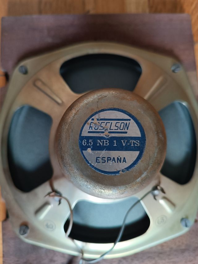 Altavoz antiguo marca Roselson