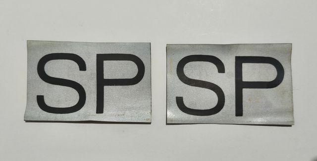 2 plantillas imantadas de SP para coche