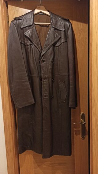 Abrigo largo de cuero de hombre