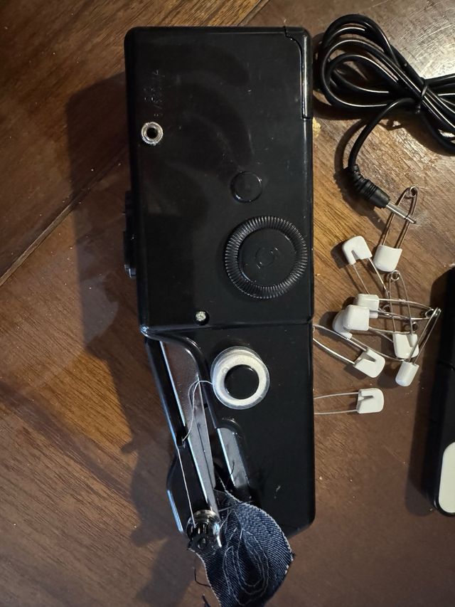 Máquina de coser portatil/viaje