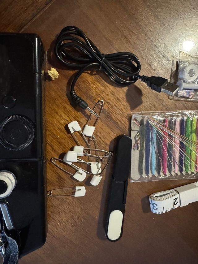 Máquina de coser portatil/viaje
