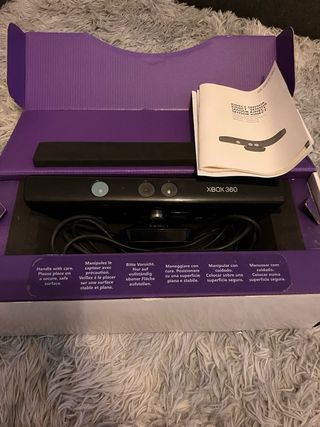 Kinect xbox 360 en su caja y manuales