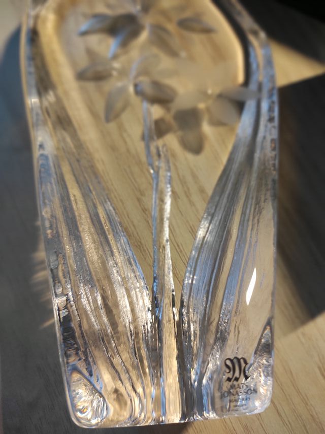 Pisapapeles MATS JONASSON