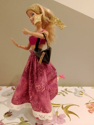 Barbie Mattel articolata.