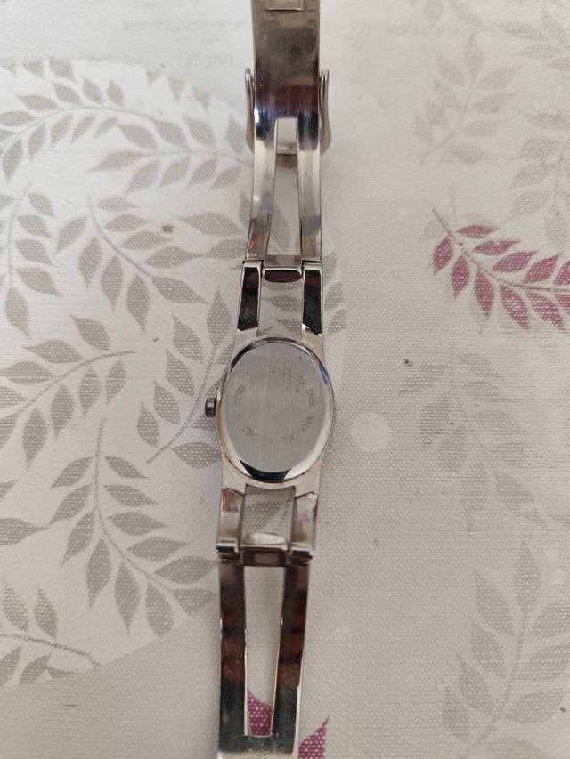 Reloj pulsera  antiguo marca Quartz