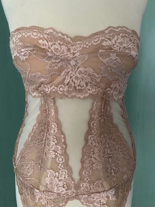 Corsetto in pizzo con giarrettiere tg I VB