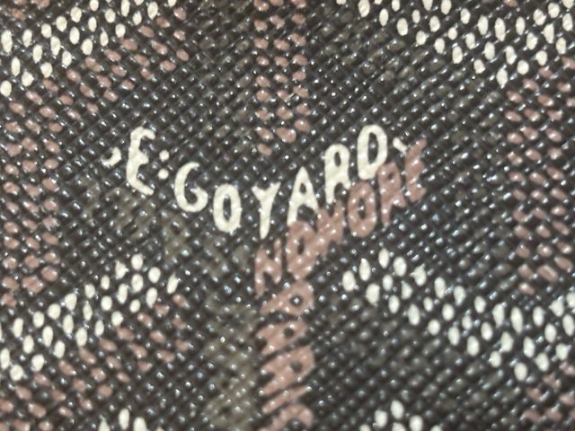 Tarjetero Goyard
